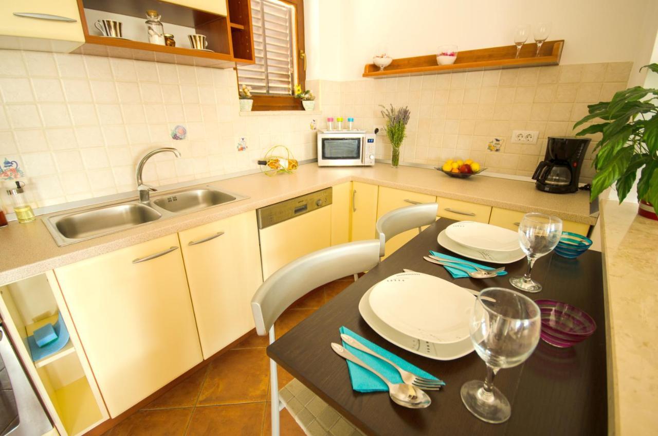 Apartment Ivis Vinkuran Esterno foto