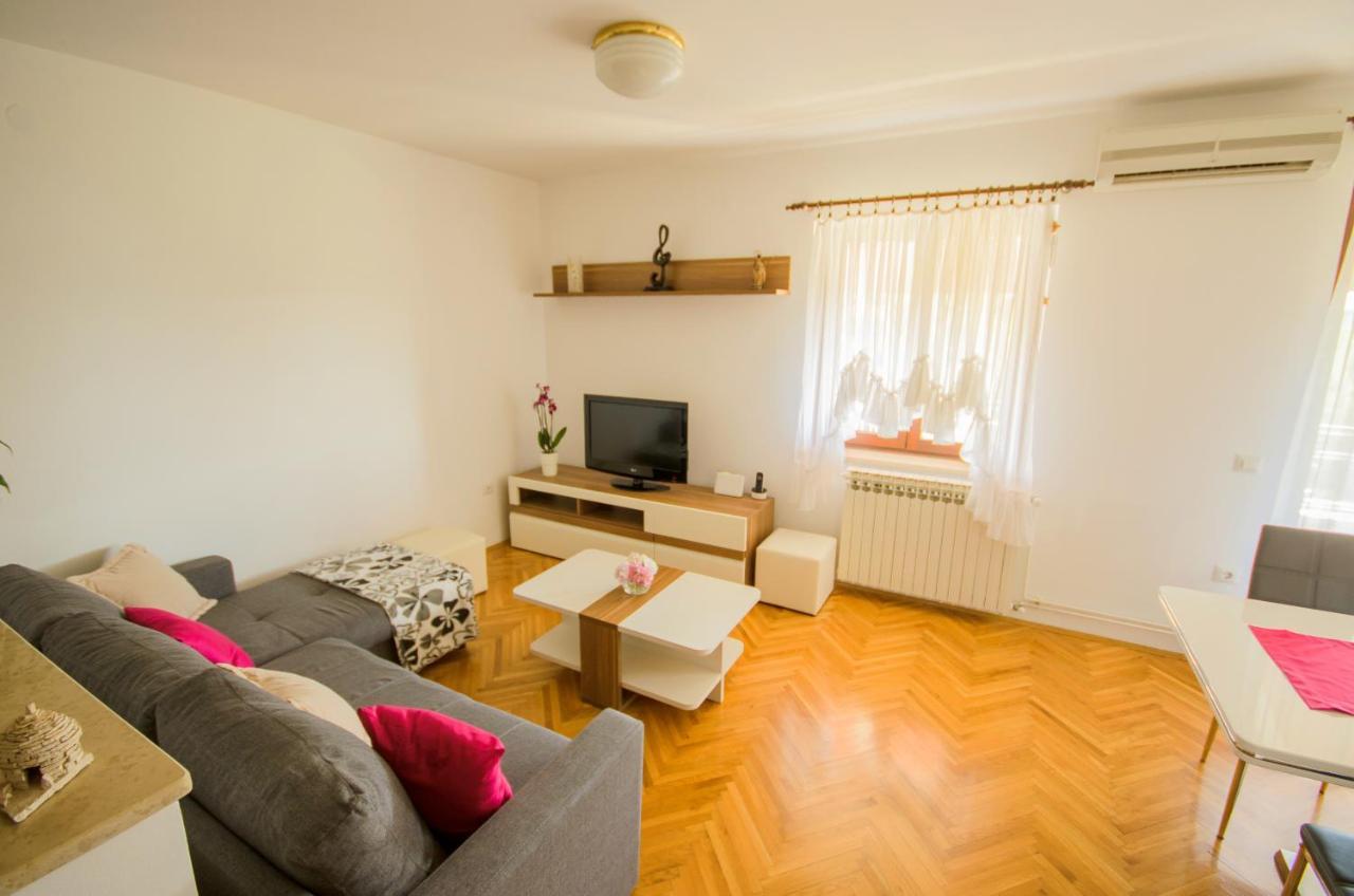 Apartment Ivis Vinkuran Esterno foto