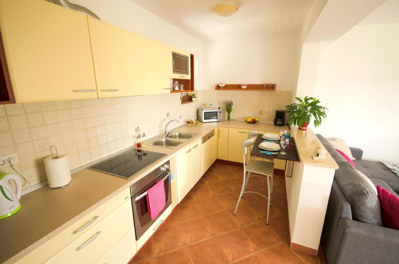 Apartment Ivis Vinkuran Esterno foto