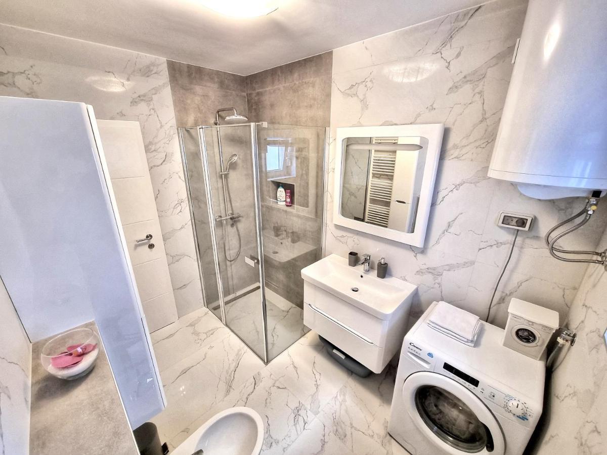 Apartment Ivis Vinkuran Esterno foto